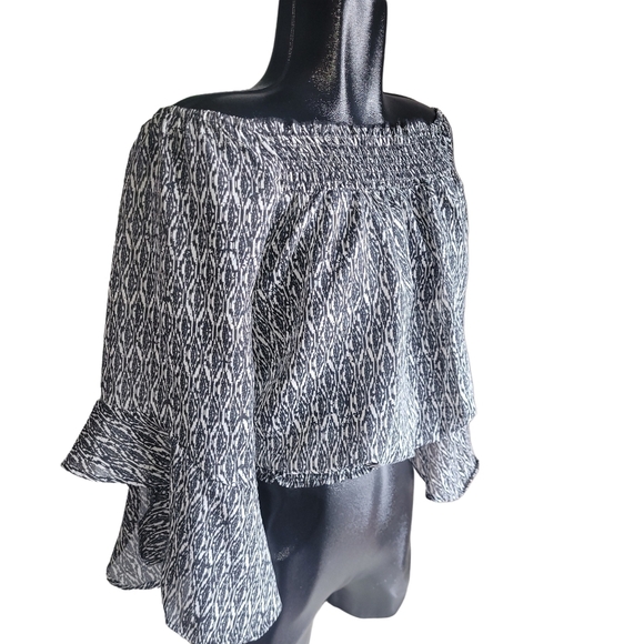 Guilty Black and White Off Shoulder Bell Sleeve Blouse L - Picture 3 of 7